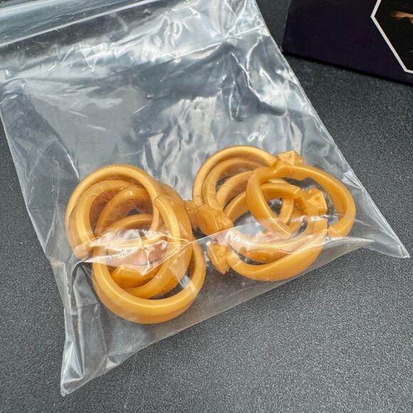 Love is Blind Party Game NIB - Picture 4 of 7